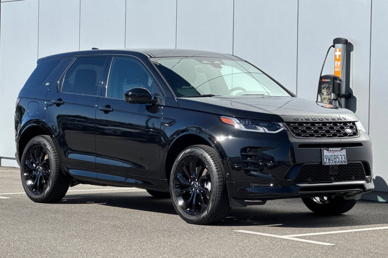 Certified 2025 Land Rover Discovery Sport Dynamic SE AWD/4WD image 7