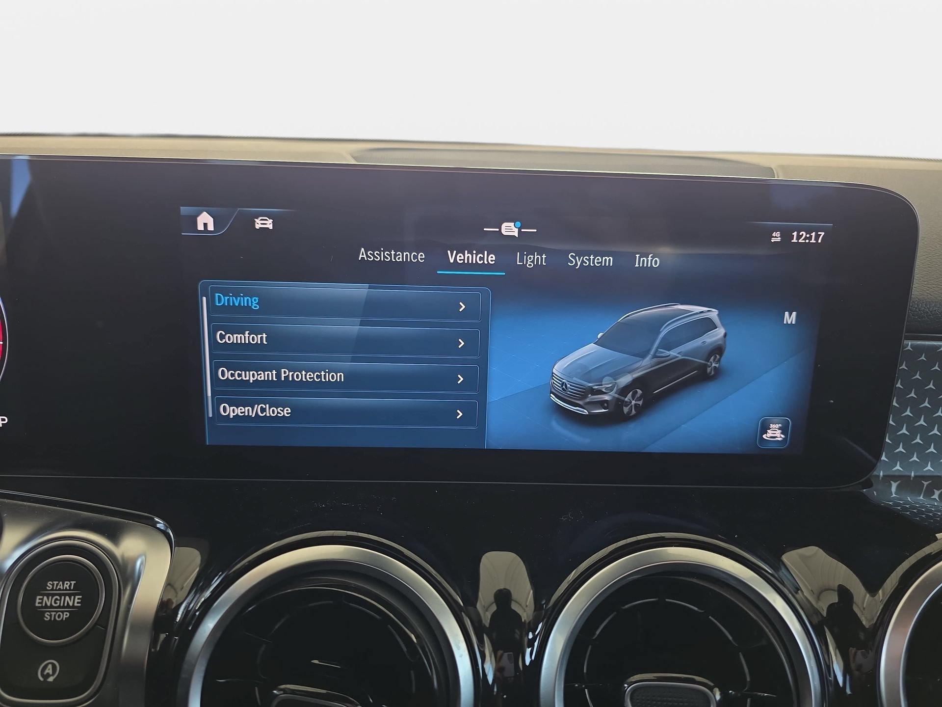 Certified 2025 Mercedes-Benz GLB 250 image 21