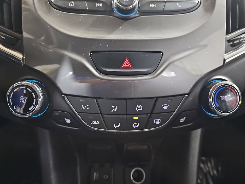 Certified 2018 Chevrolet Cruze LT w/ LT Convenience Package FWD image 25