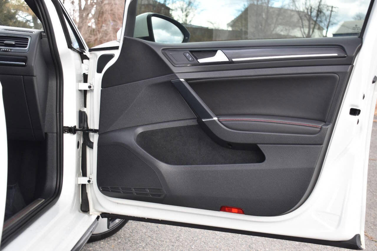 Used 2015 Volkswagen GTI Autobahn w/ Lighting Package (SEL) image 9