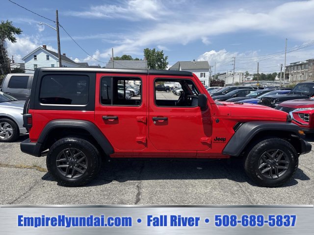 Used 2024 Jeep Wrangler Unlimited Sport AWD/4WD image 3