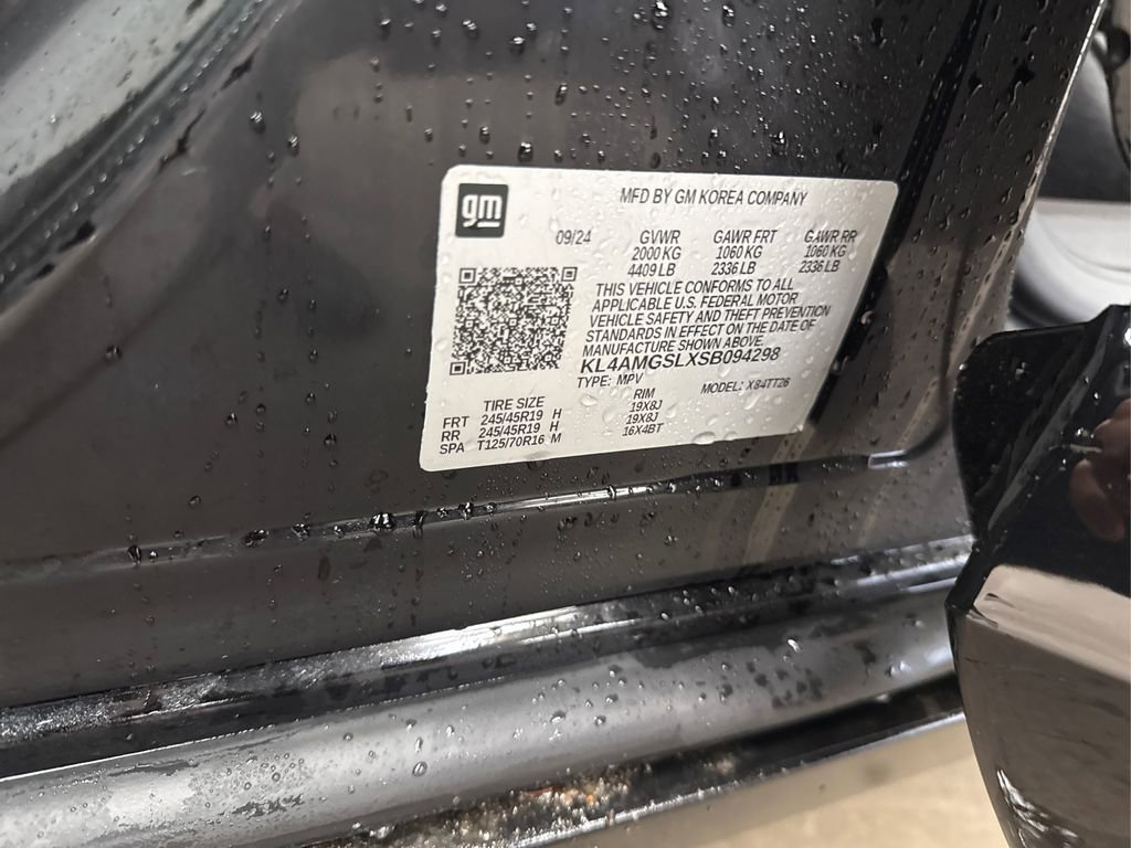 Used 2025 Buick Encore GX Avenir w/ Avenir Technology Package image 18