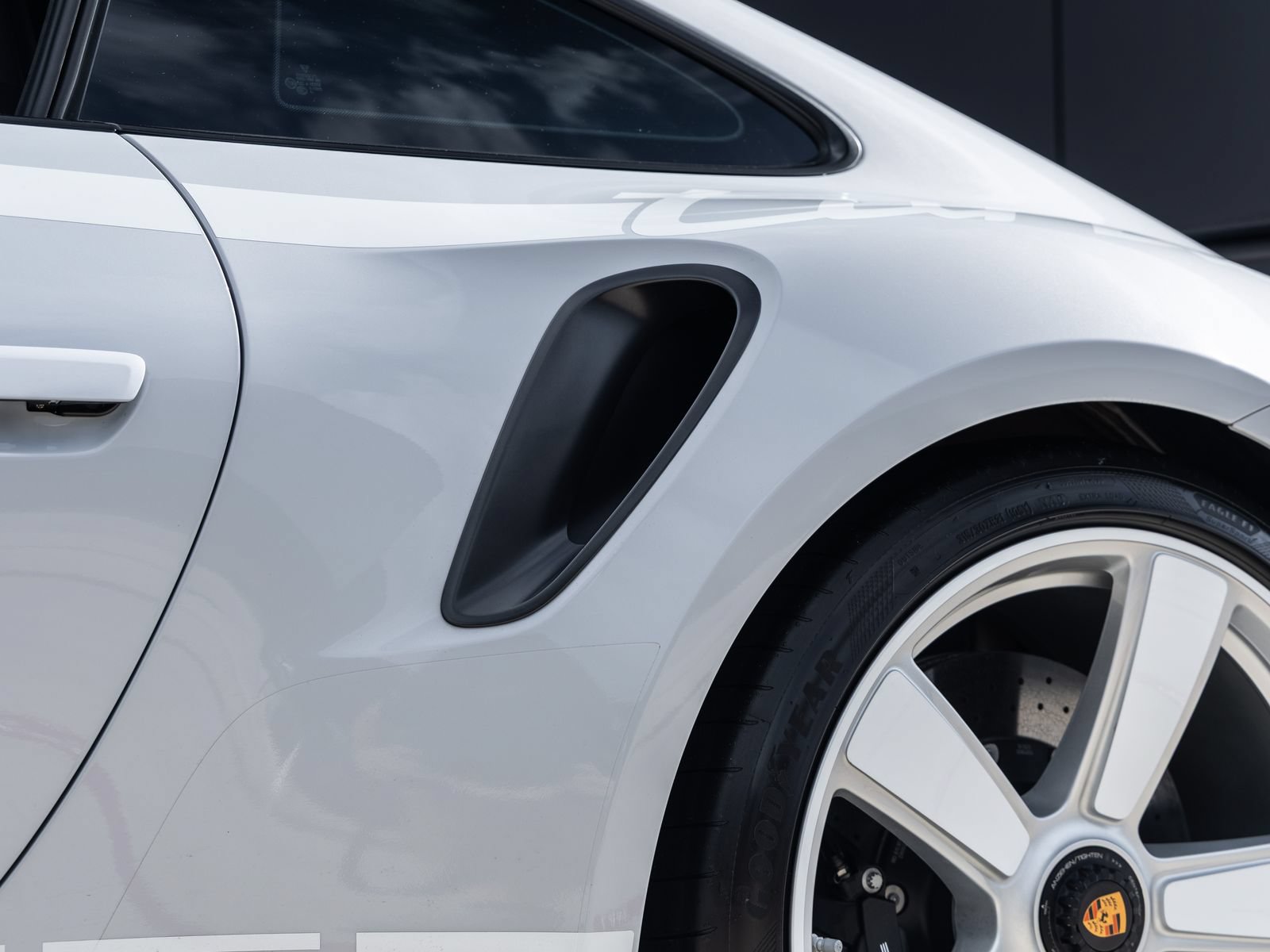 Certified 2025 Porsche 911 Turbo S AWD/4WD image 24