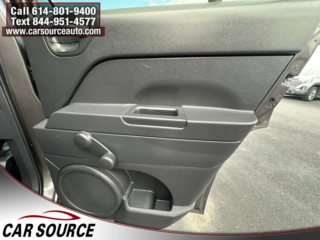 Used 2017 Jeep Compass Sport AWD/4WD image 23