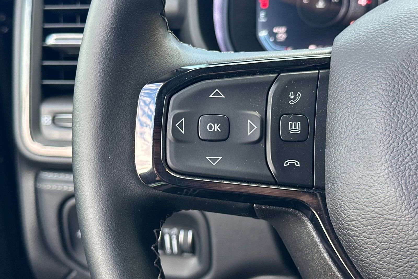 Used 2025 RAM 3500 Limited image 34