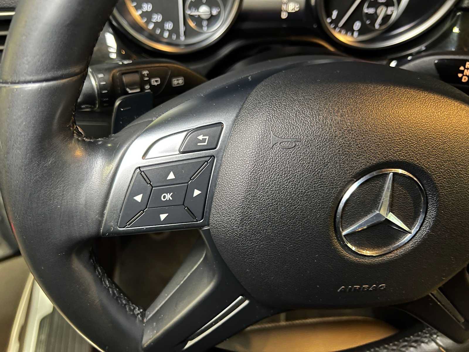 Certified 2016 Mercedes-Benz GL 320 BlueTEC 4MATIC image 29