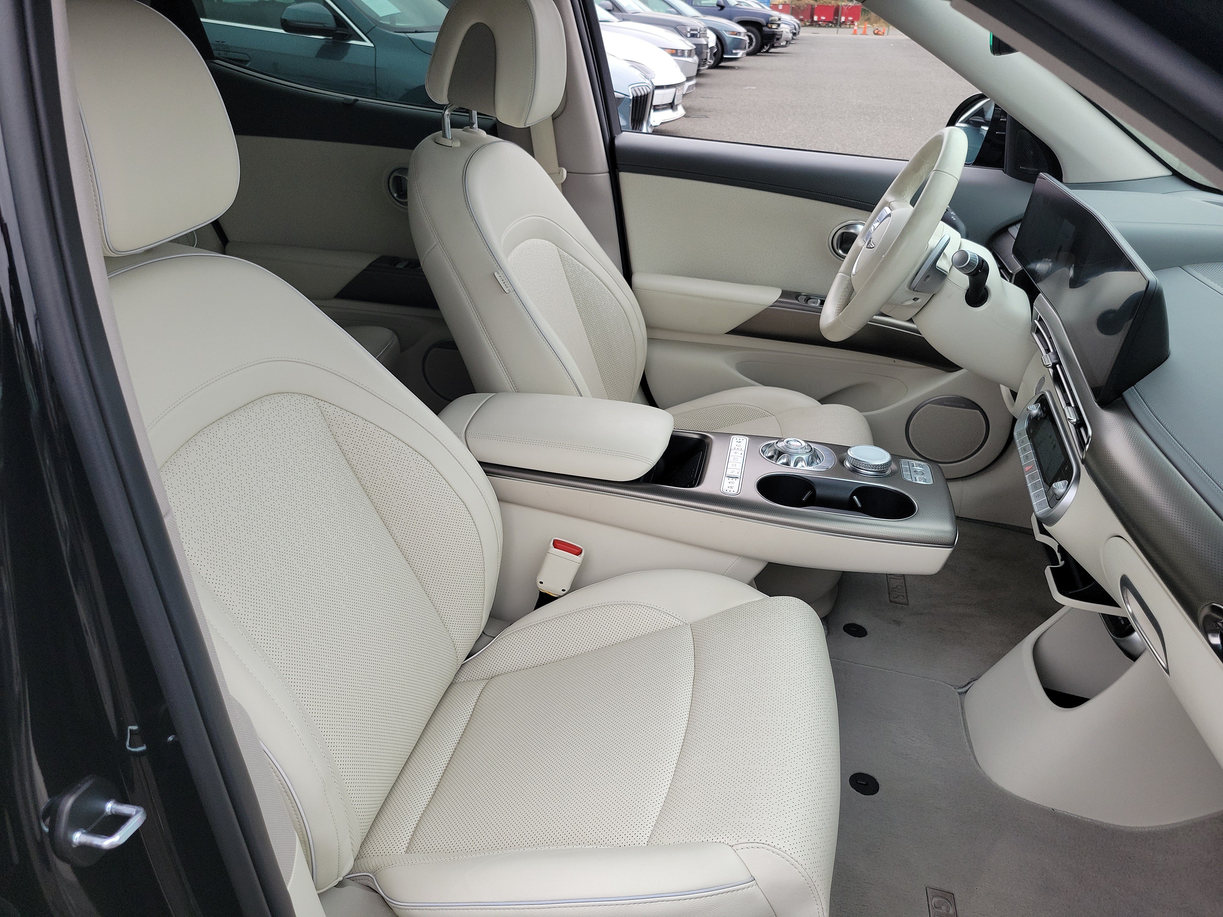 Certified 2023 Genesis GV60 Advanced AWD/4WD image 23