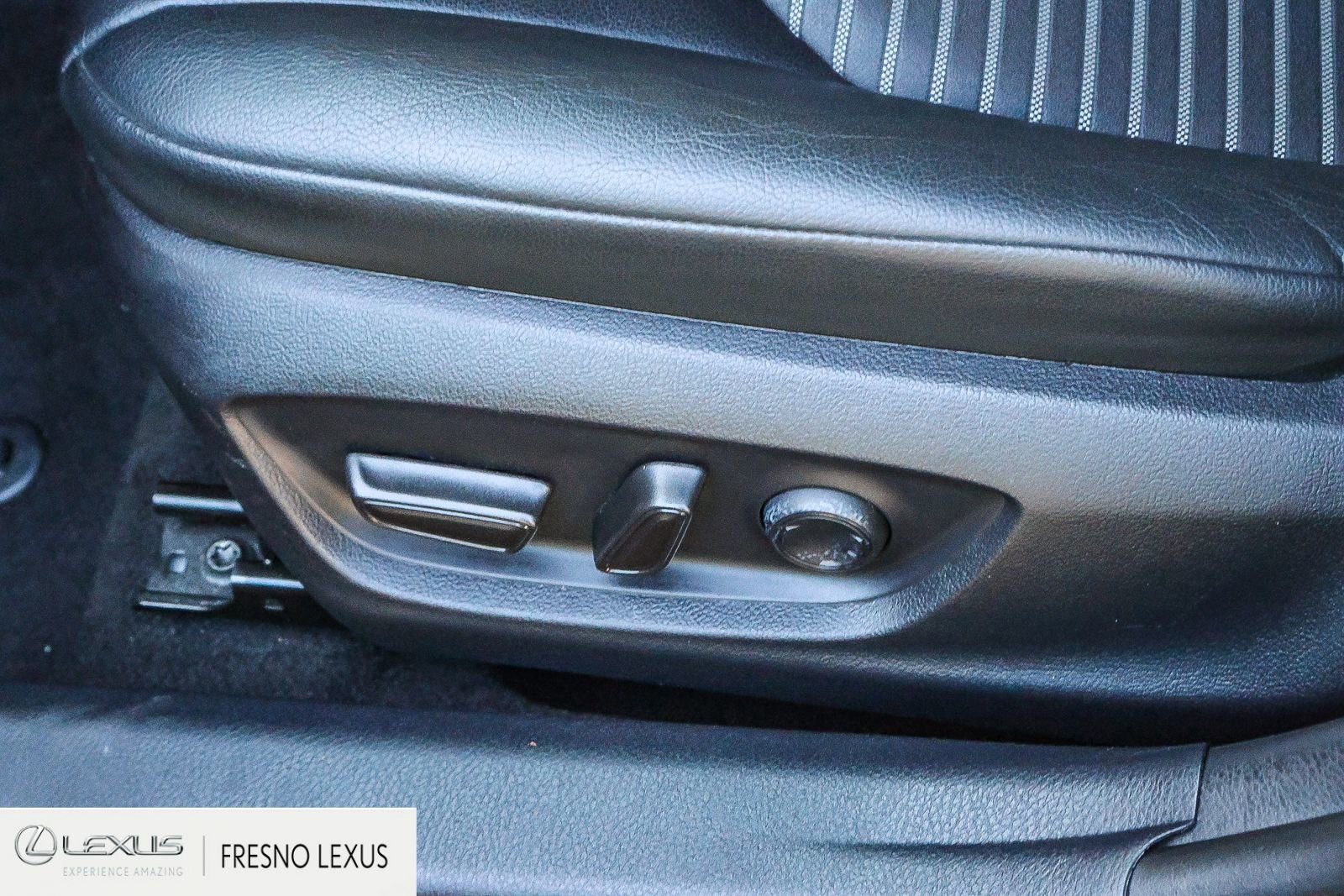 Used 2024 Toyota Camry SE image 21