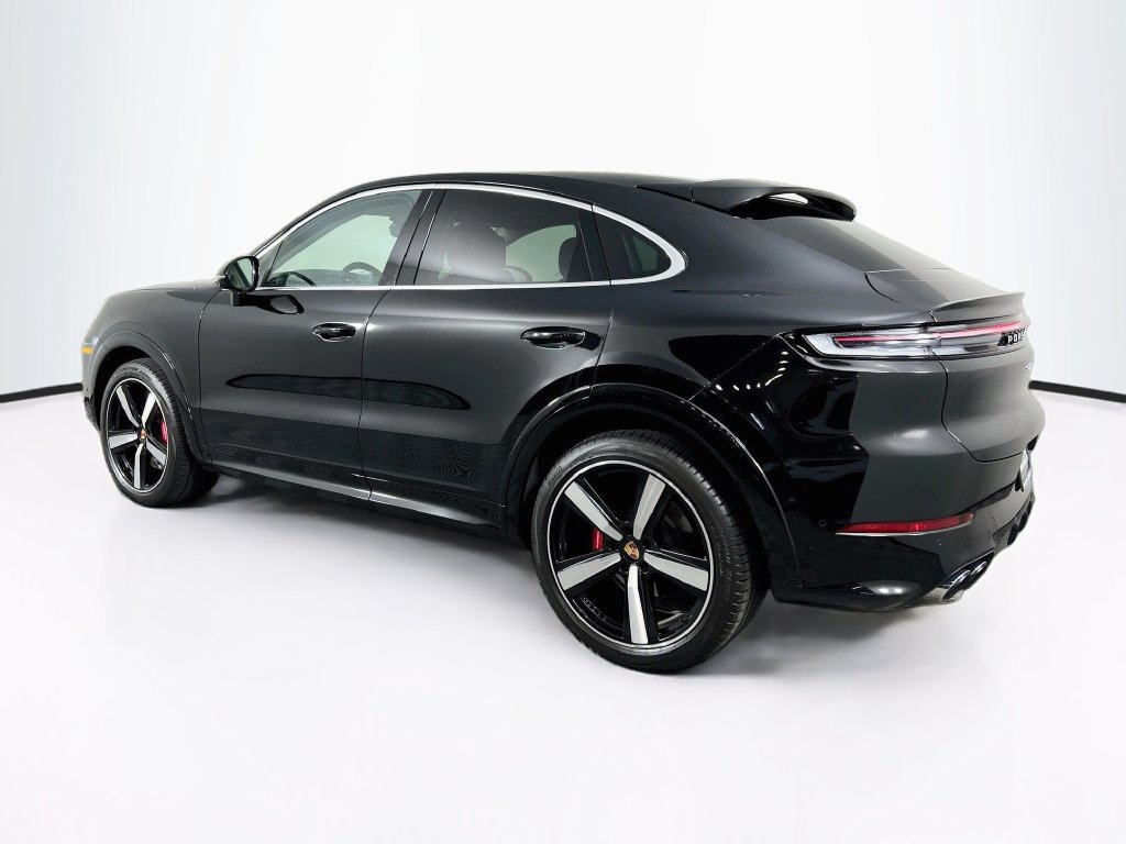 Used 2026 Porsche Cayenne S AWD/4WD image 3