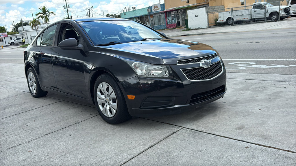 Used 2014 Chevrolet Cruze LS FWD image 15