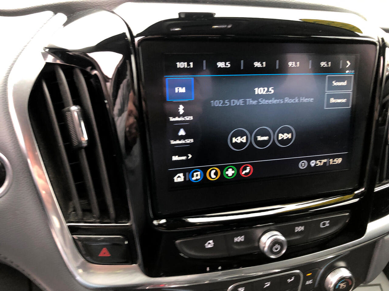 Used 2020 Chevrolet Traverse LT image 21