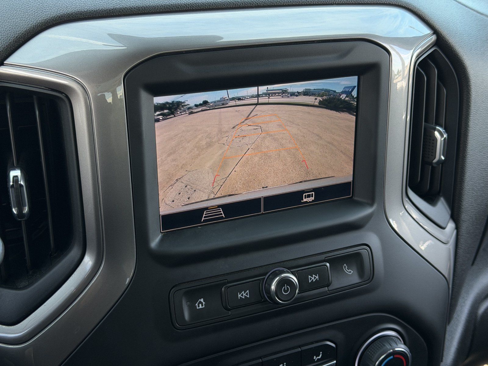 Used 2022 Chevrolet Silverado 1500 Custom AWD/4WD image 19