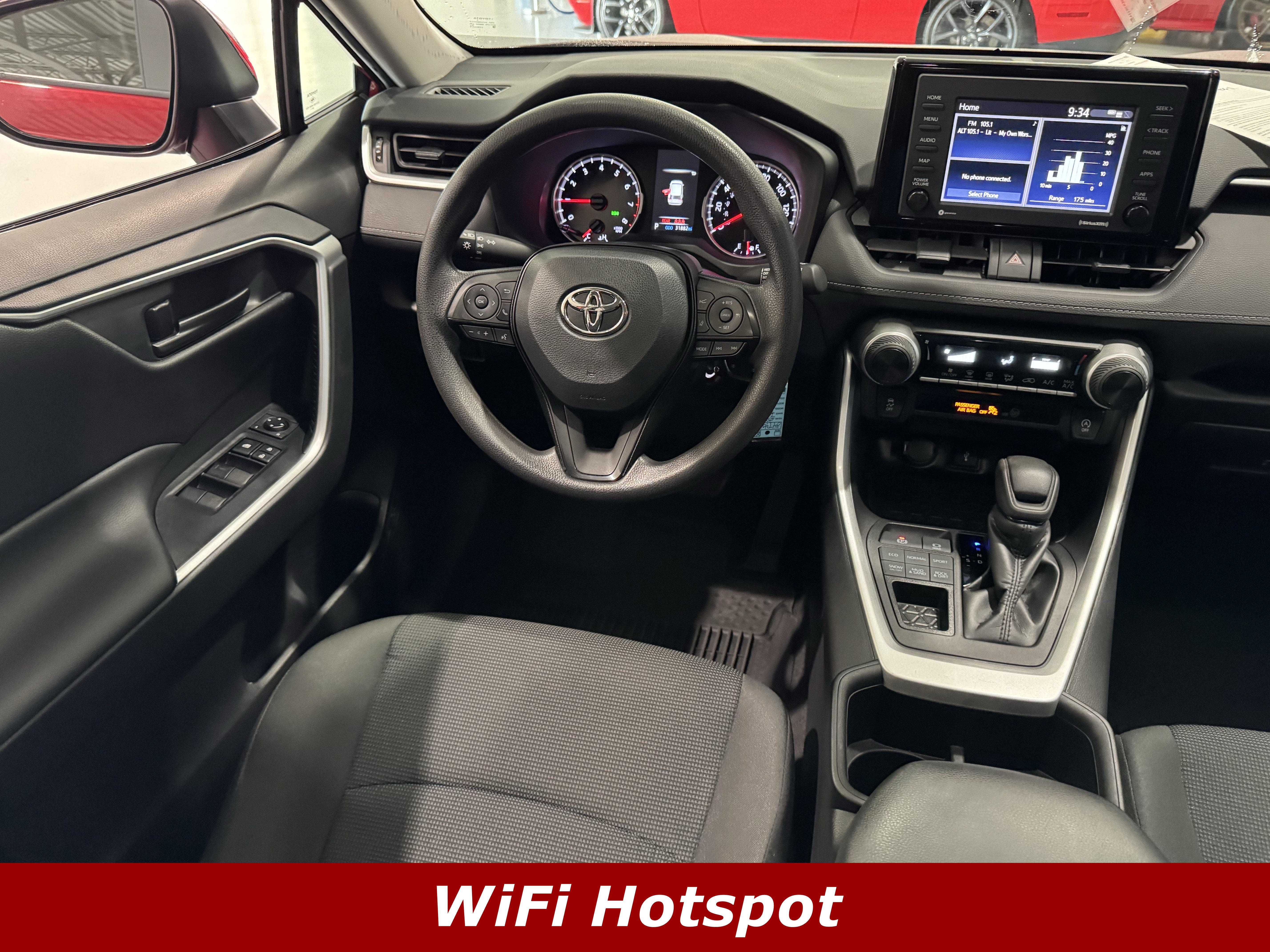 Used 2022 Toyota RAV4 LE image 4