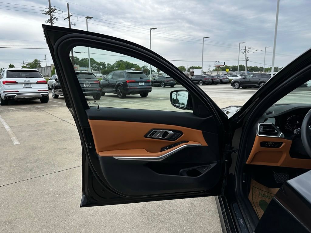 Used 2022 BMW 330i Sedan w/ Premium Package 2 image 11