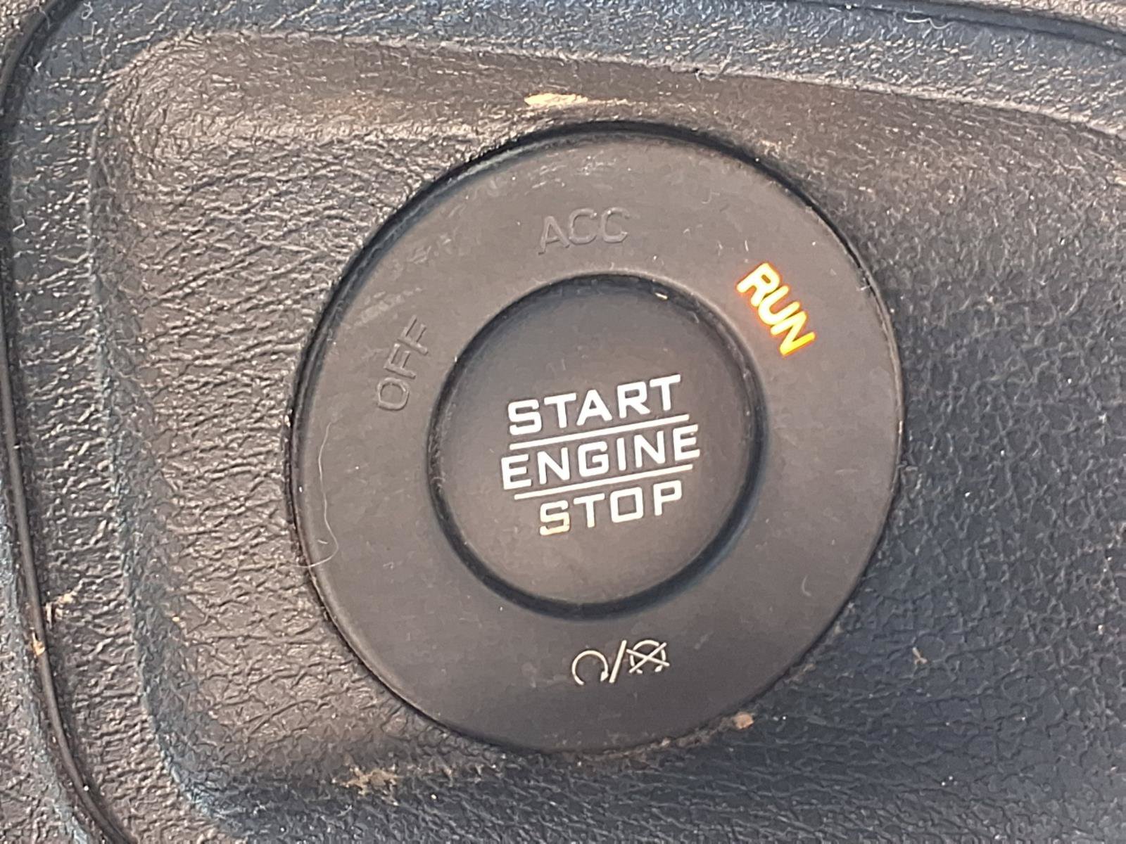 Used 2024 Jeep Wrangler Unlimited w/ Convenience Group AWD/4WD image 18