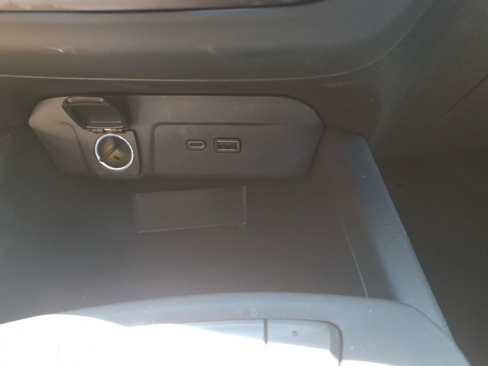 Certified 2025 Chevrolet Trax RS w/ Driver Confidence Package FWD image 21