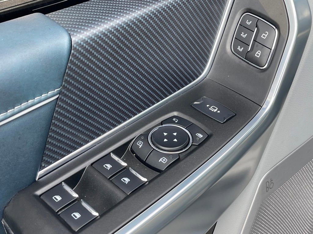 Used 2024 Ford F250 Limited w/ FX4 Off-Road Package image 17