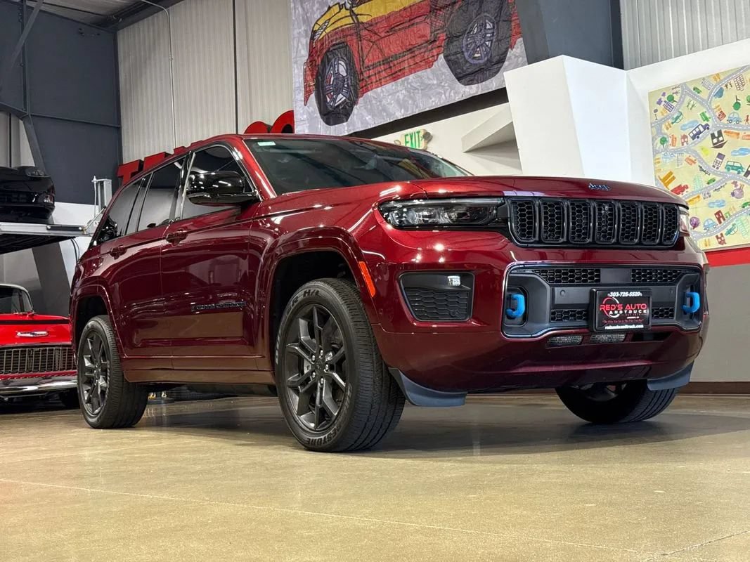 Used 2023 Jeep Grand Cherokee 30th Anniversary AWD/4WD image 57