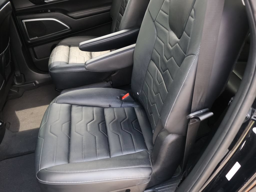 Certified 2022 Kia Telluride SX w/ SX Prestige Package AWD/4WD image 14
