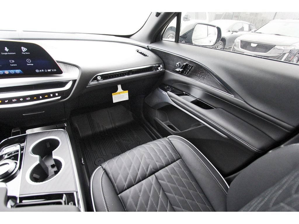 New 2027 Cadillac Lyriq Signature Sport w/ Nappa Leather Package AWD/4WD image 10