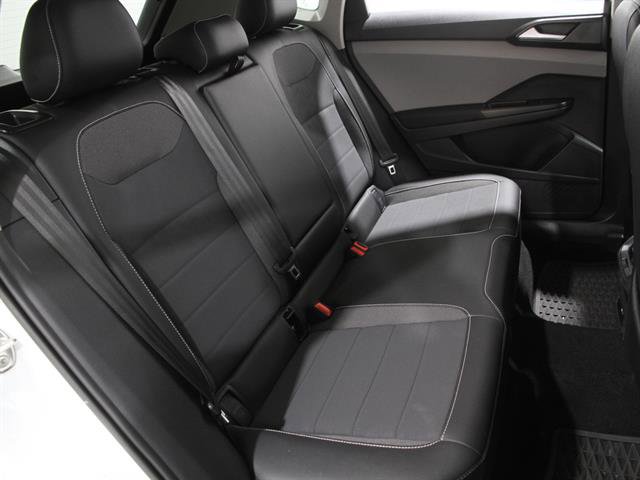 Used 2023 Volkswagen Taos SE image 17