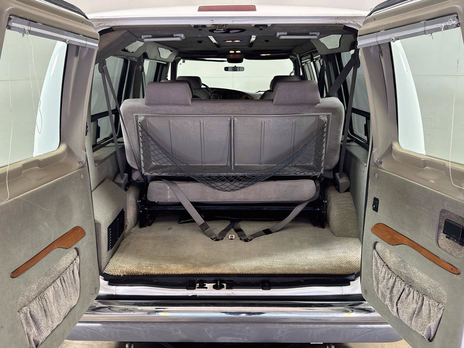 Used 2001 Ford E-150 and Econoline 150 RWD image 20