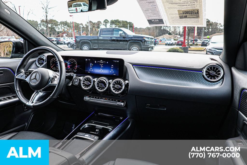 Used 2025 Mercedes-Benz GLA 250 4MATIC image 32