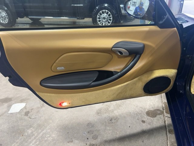 Used 2001 Porsche Boxster RWD image 28