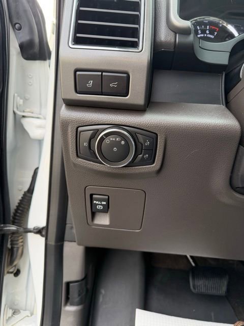 Used 2021 Ford Expedition XLT image 9