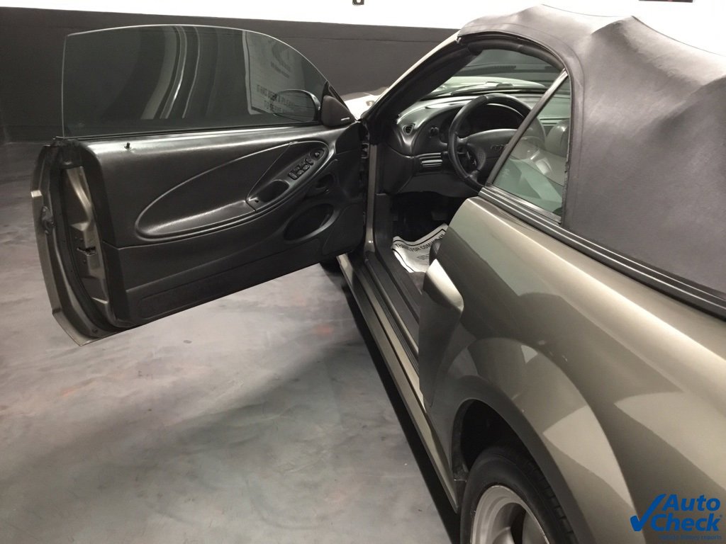 Used 2001 Ford Mustang GT image 29