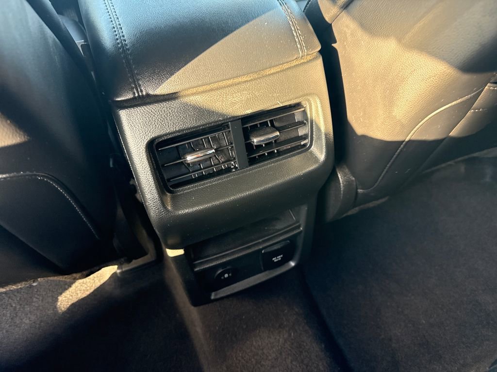 Used 2024 Ford Edge SEL w/ Convenience Package image 17