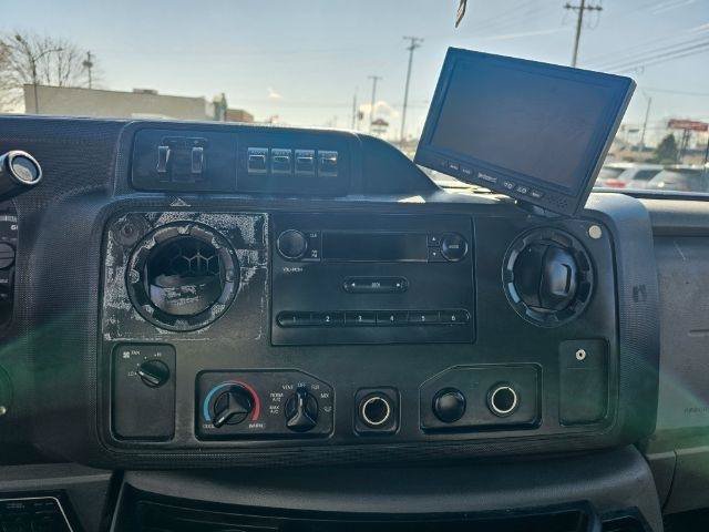 Used 2017 Ford E-450 and Econoline 450 Super Duty w/ Power Windows & Locks Group RWD image 16