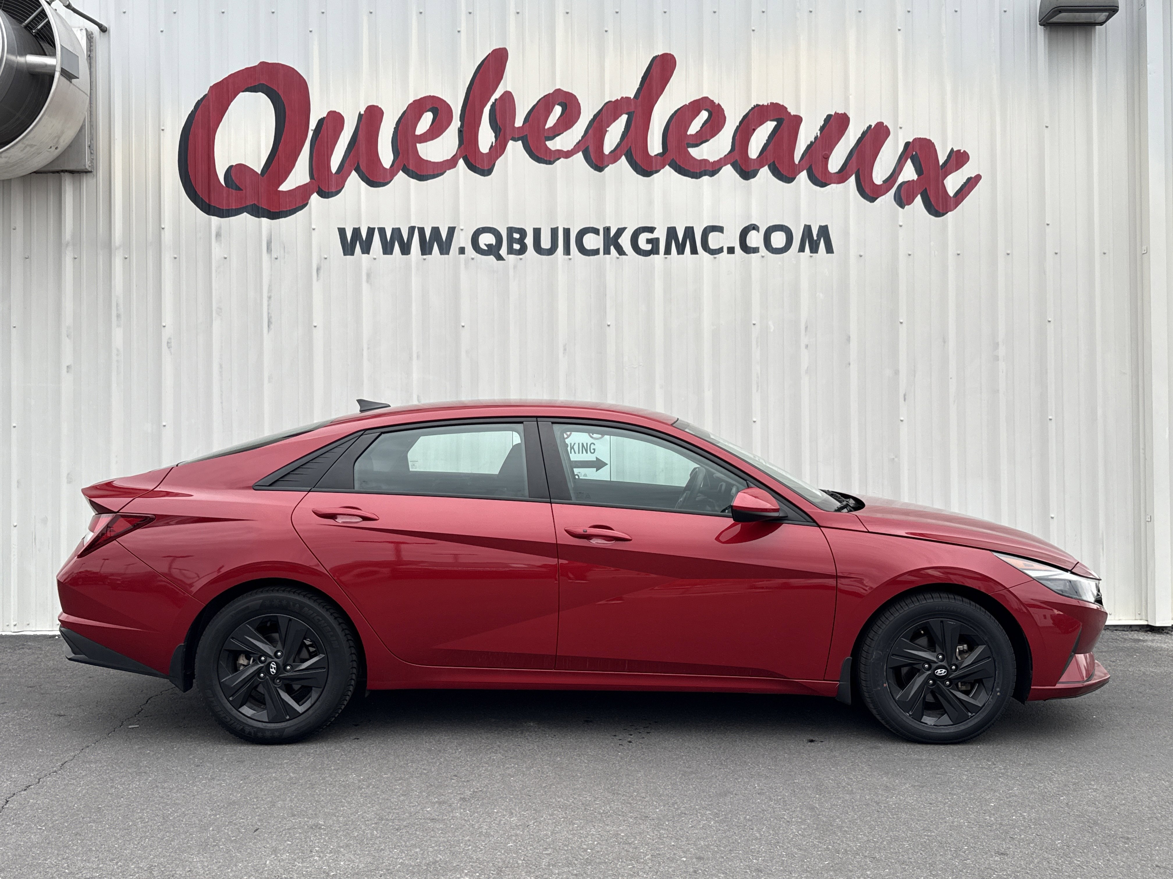 Used 2023 Hyundai Elantra SEL w/ Preferred Accessory Package image 23