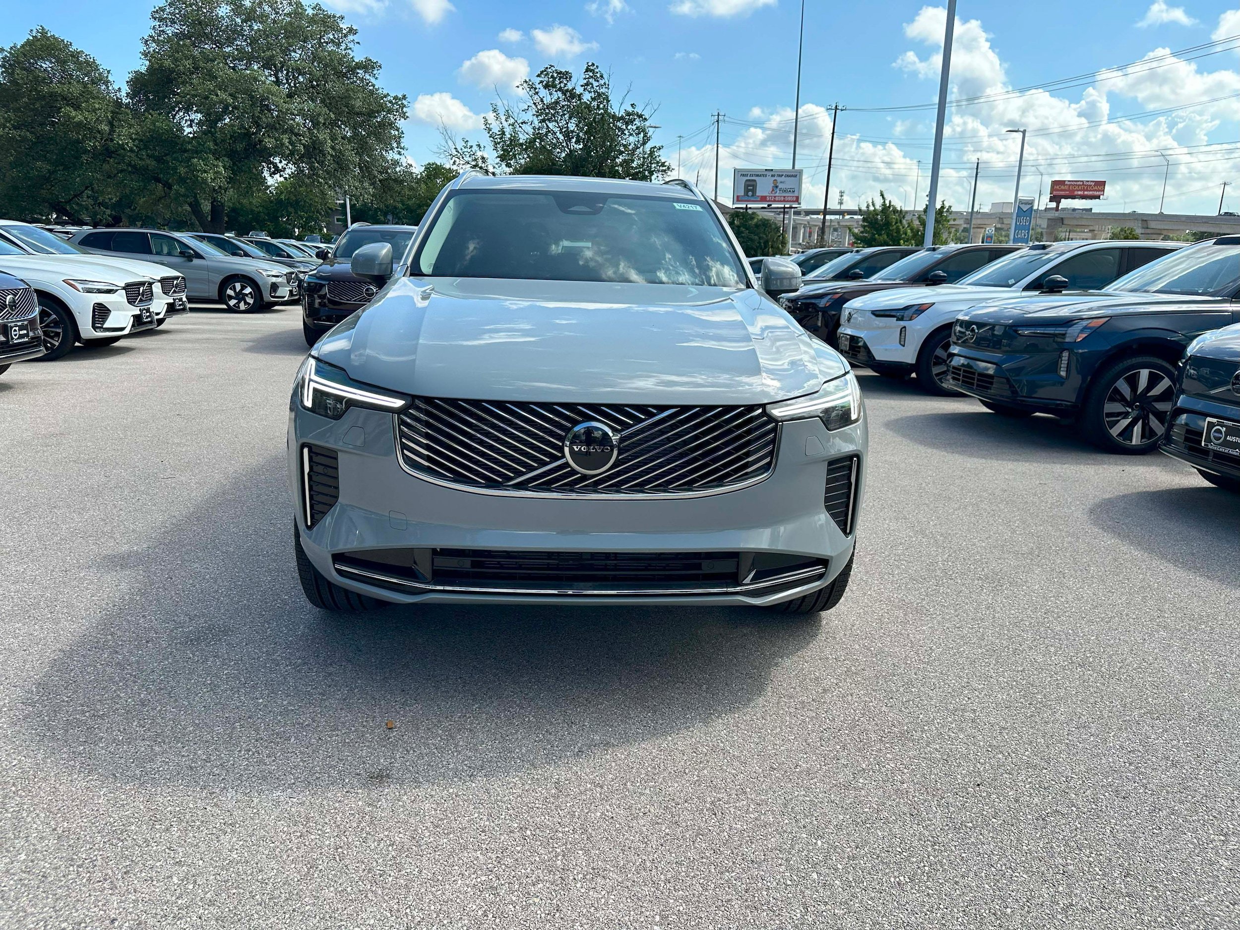 Used 2026 Volvo XC90 B6 Core AWD/4WD image 9