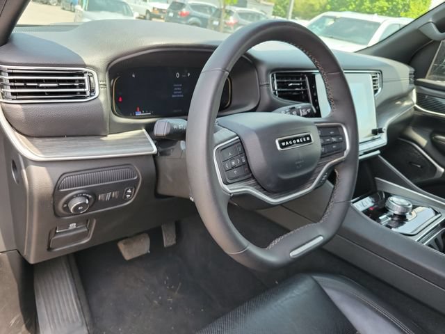 Used 2024 Jeep Wagoneer L Series II w/ Flexible Seating Group AWD/4WD image 7