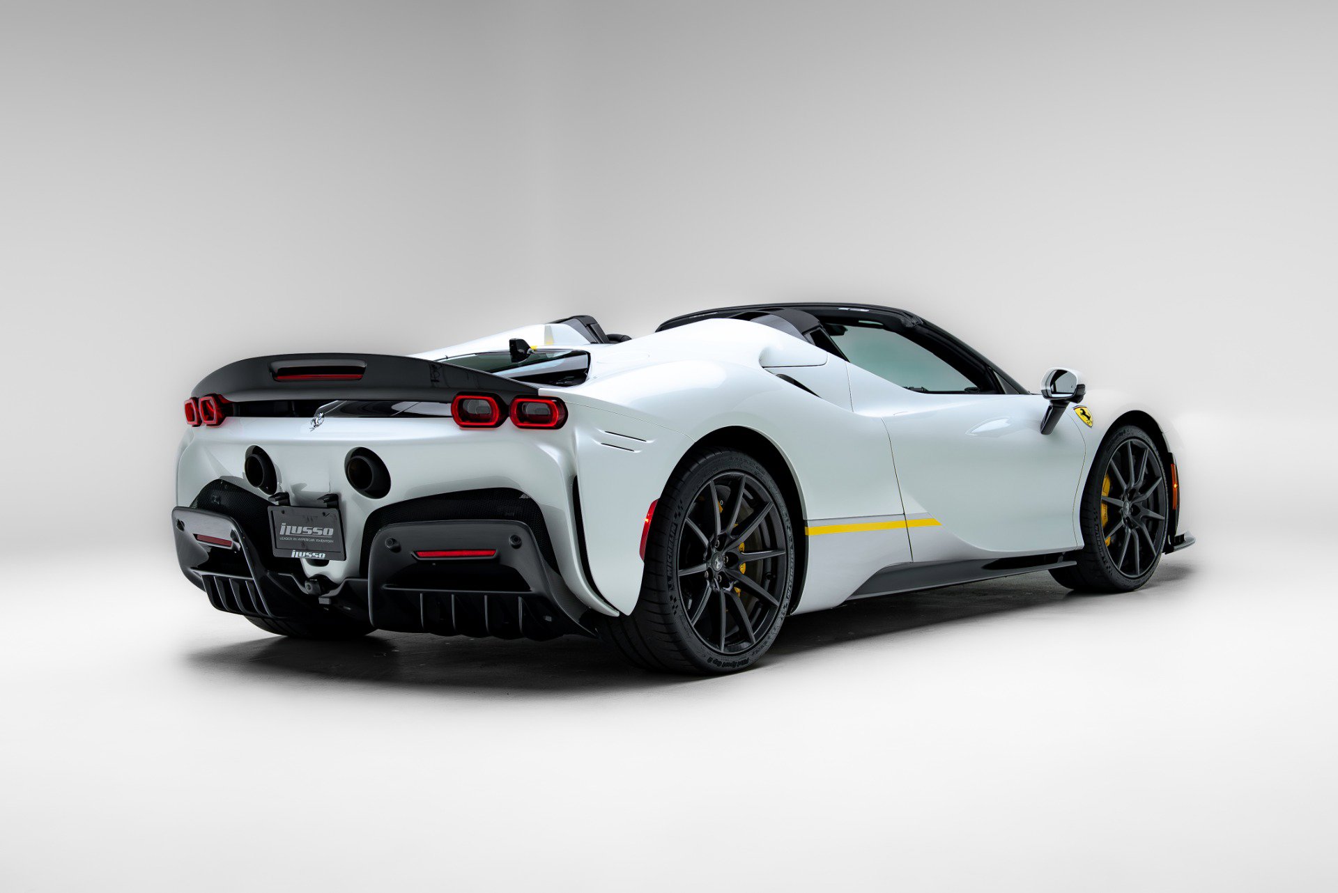 Used 2024 Ferrari SF90 Spider AWD/4WD image 27