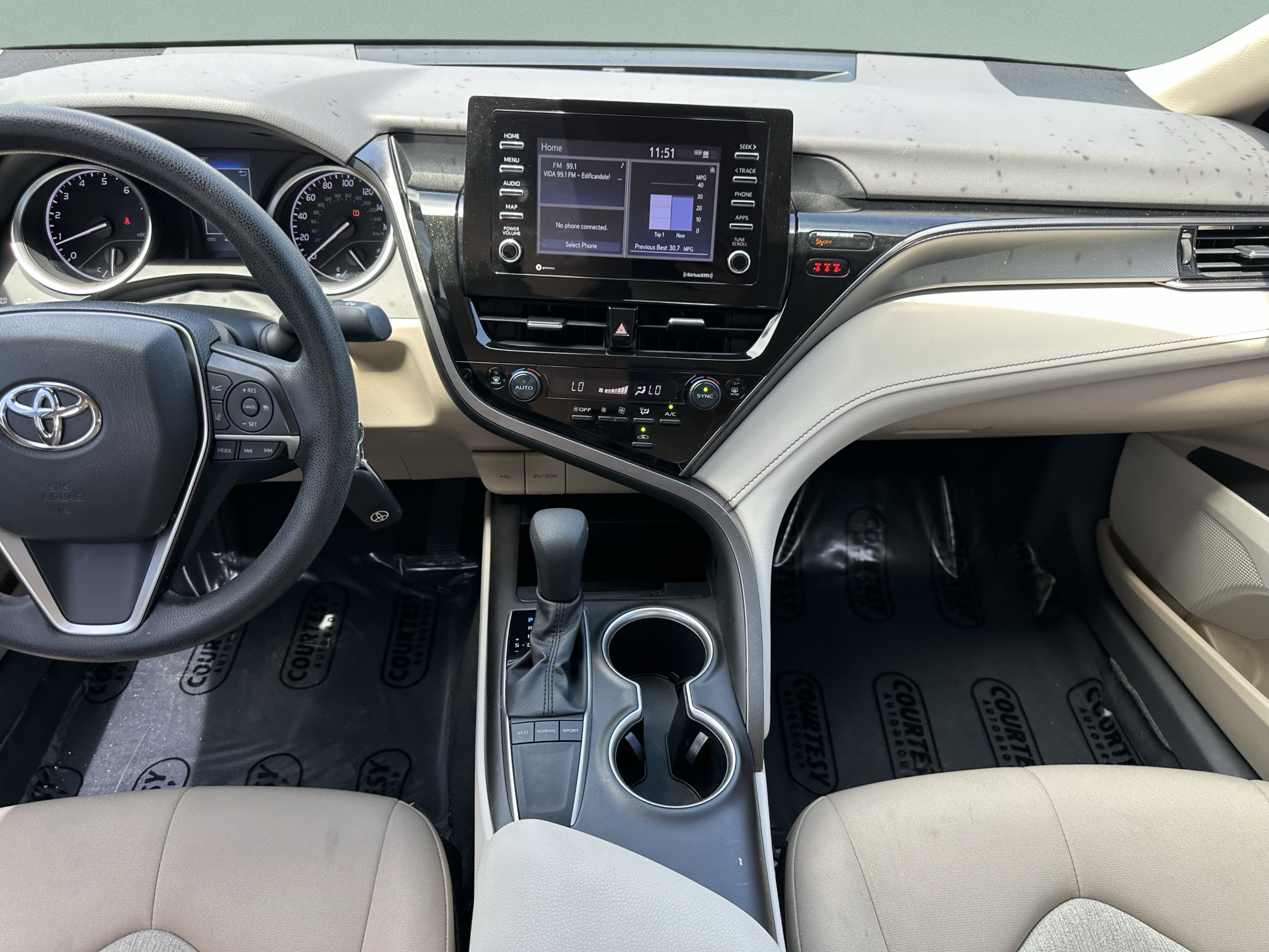 Used 2023 Toyota Camry LE FWD image 11