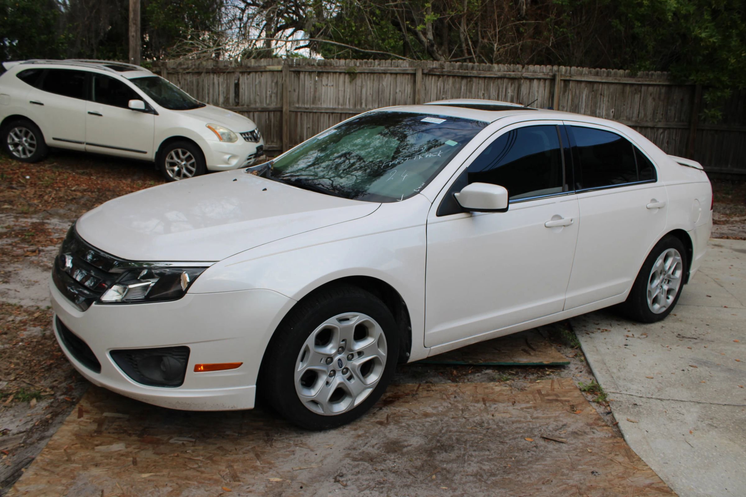 Used 2011 Ford Fusion SE w/ 202A Rapid Spec Order Code FWD image 2