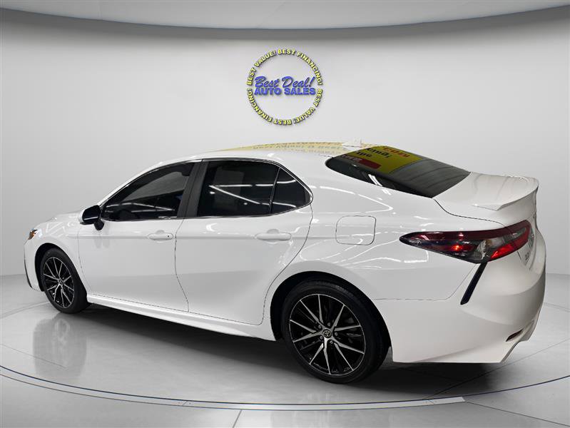 Used 2023 Toyota Camry SE image 5