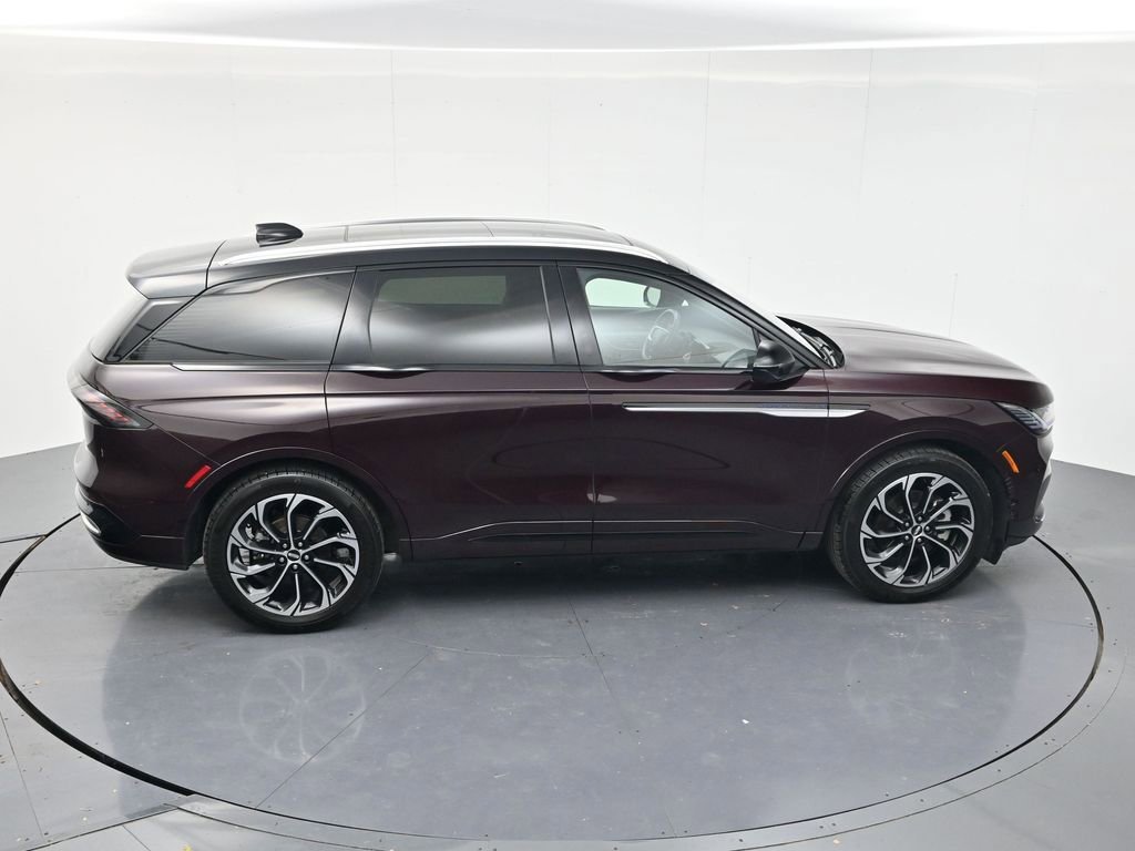 Used 2025 Lincoln Nautilus Reserve AWD/4WD image 44