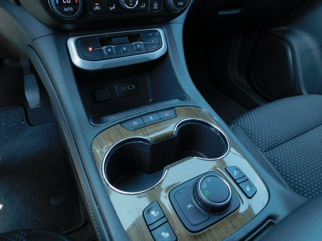 Used 2023 GMC Acadia SLE w/ Driver Convenience Package image 31