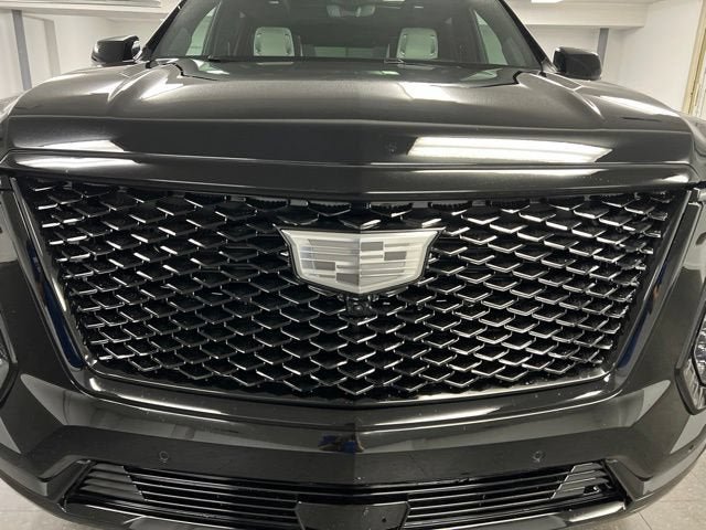 Certified 2026 Cadillac Escalade Platinum Sport w/ LPO, ONYX Package AWD/4WD image 9