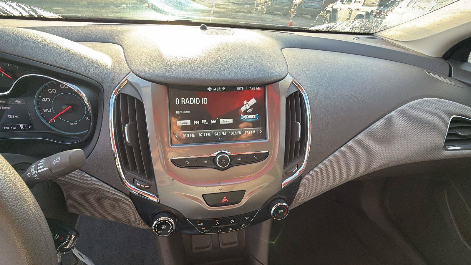 Used 2018 Chevrolet Cruze LT FWD image 12