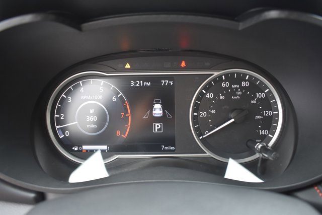 New 2025 Nissan Versa SR w/ Trunk Package image 21