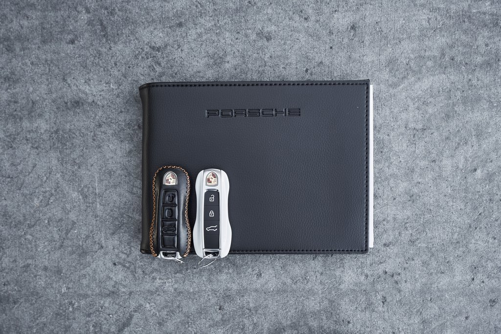 Used 2024 Porsche Cayenne Turbo GT image 86