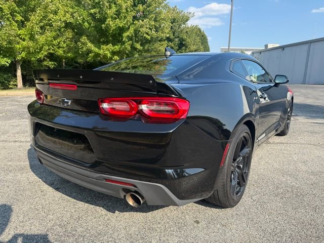 Used 2021 Chevrolet Camaro LT image 3