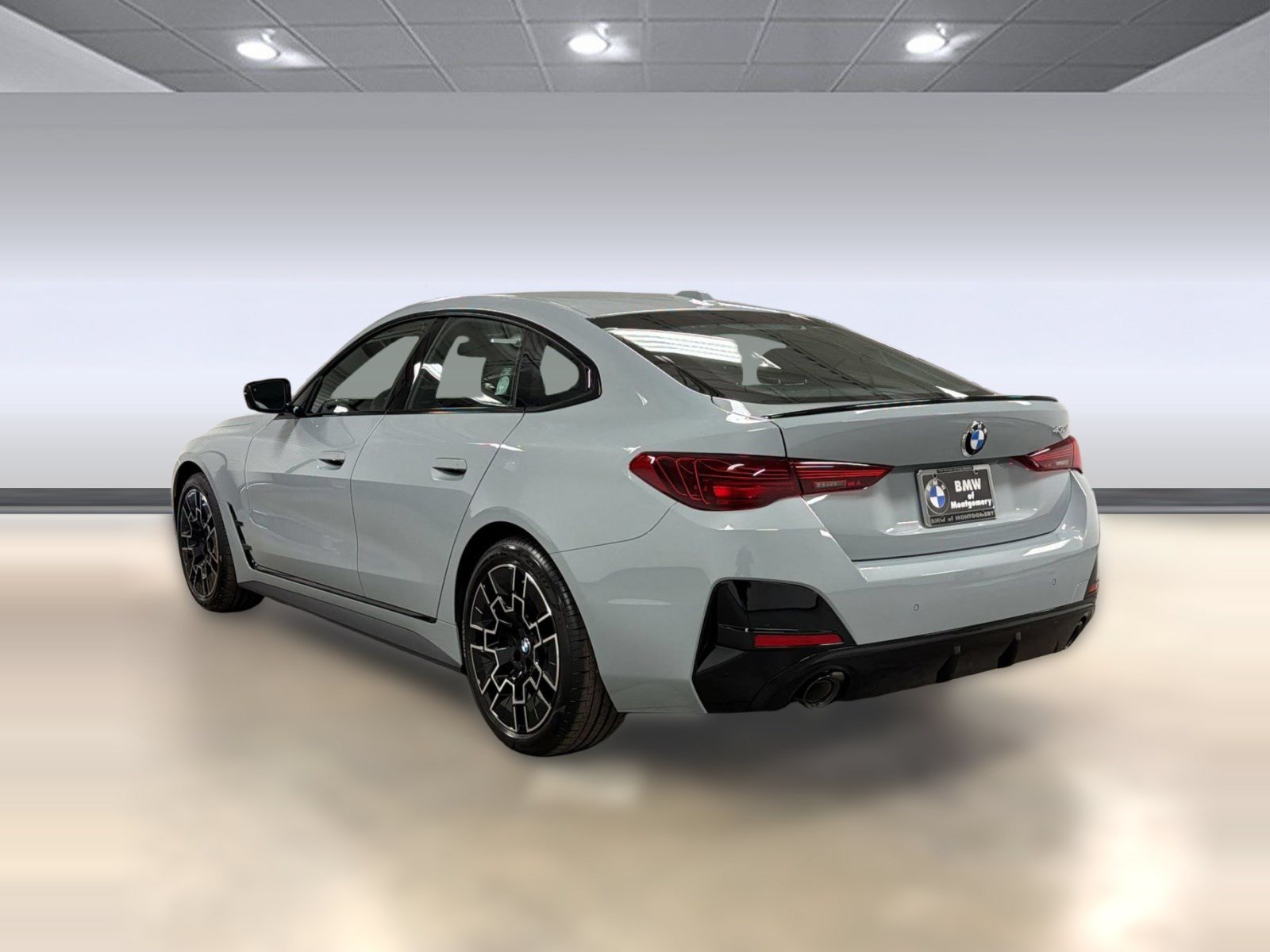 New 2026 BMW 430i w/ M Sport Package RWD image 3