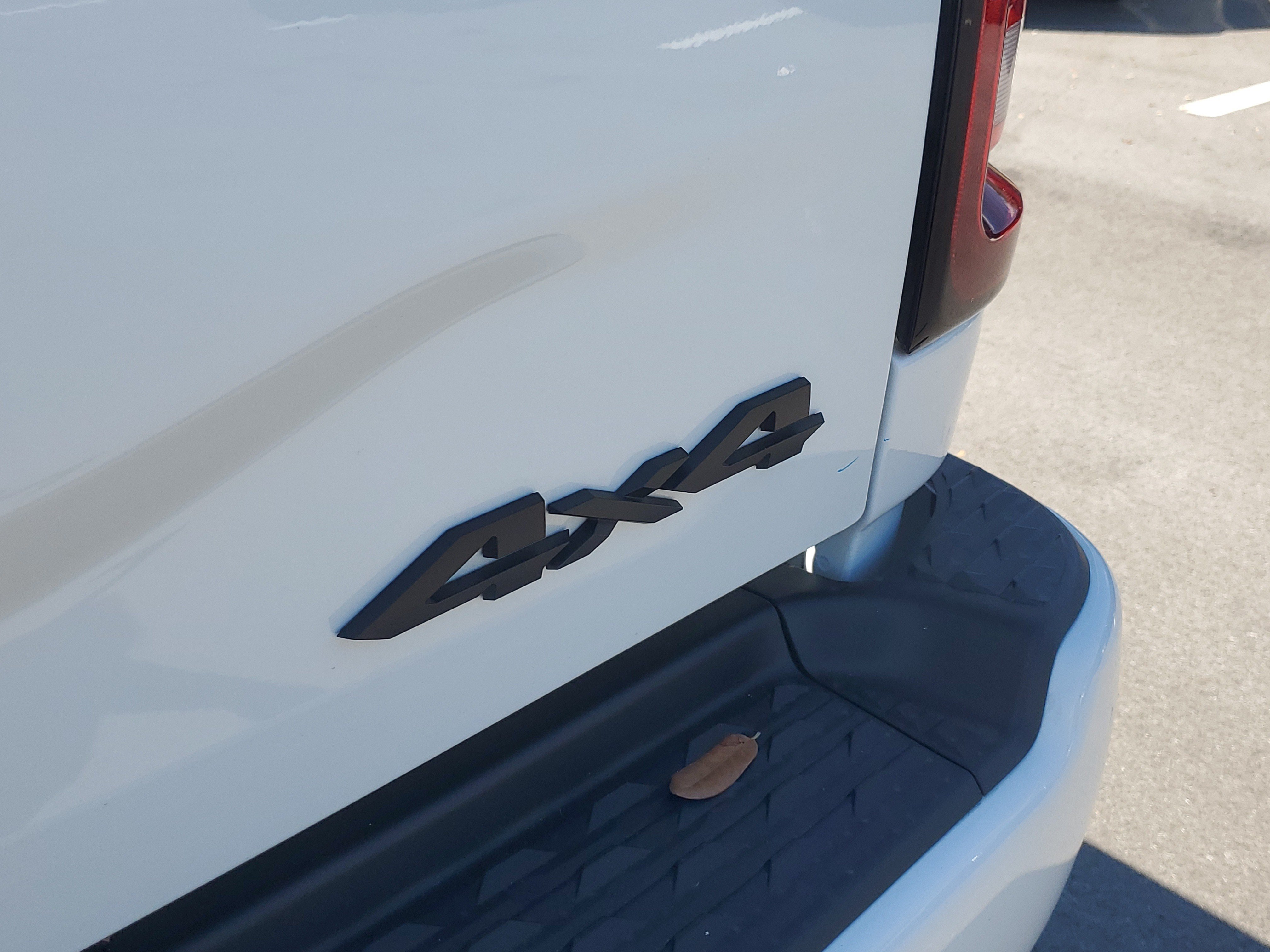 New 2026 RAM 2500 Big Horn AWD/4WD image 8