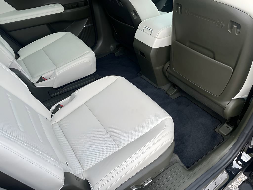 Used 2025 Hyundai Santa Fe Calligraphy image 22