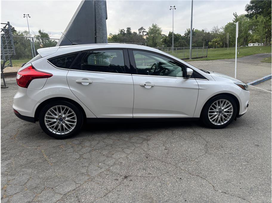Used 2013 Ford Focus Titanium FWD image 8